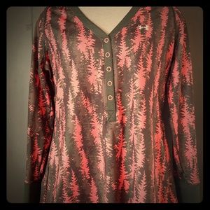 🌻SOLD on EBAY🌻 Womens Under Armour  Top Large